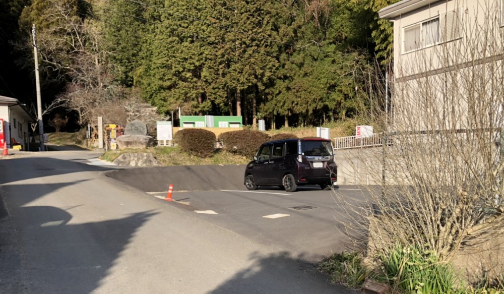 黒井城登山口駐車場02